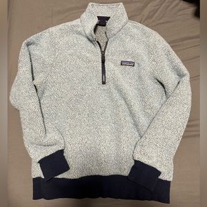 Patagonia retro fleece pullover in light blue/navy. Size M.
